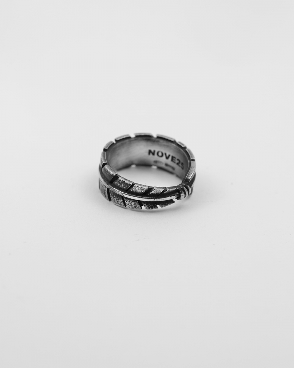 Nove25 ANELLO FASCIA PENNA AQUILA NATIVE Vendita