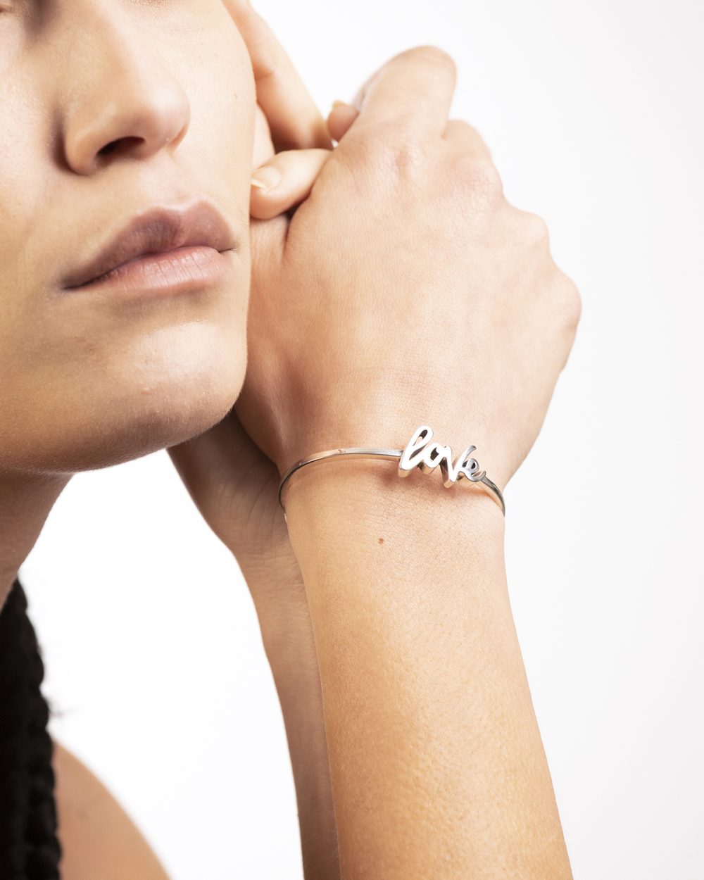 Nove25 BRACCIALE RIGIDO IN ARGENTO FRECCIA LOVE Vendita Economica