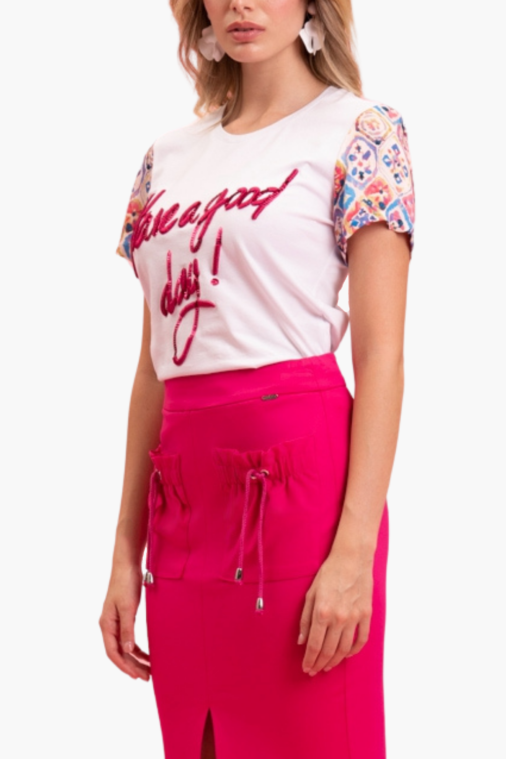 Nualy T-SHIRT CON STAMPA Qualità Garantita