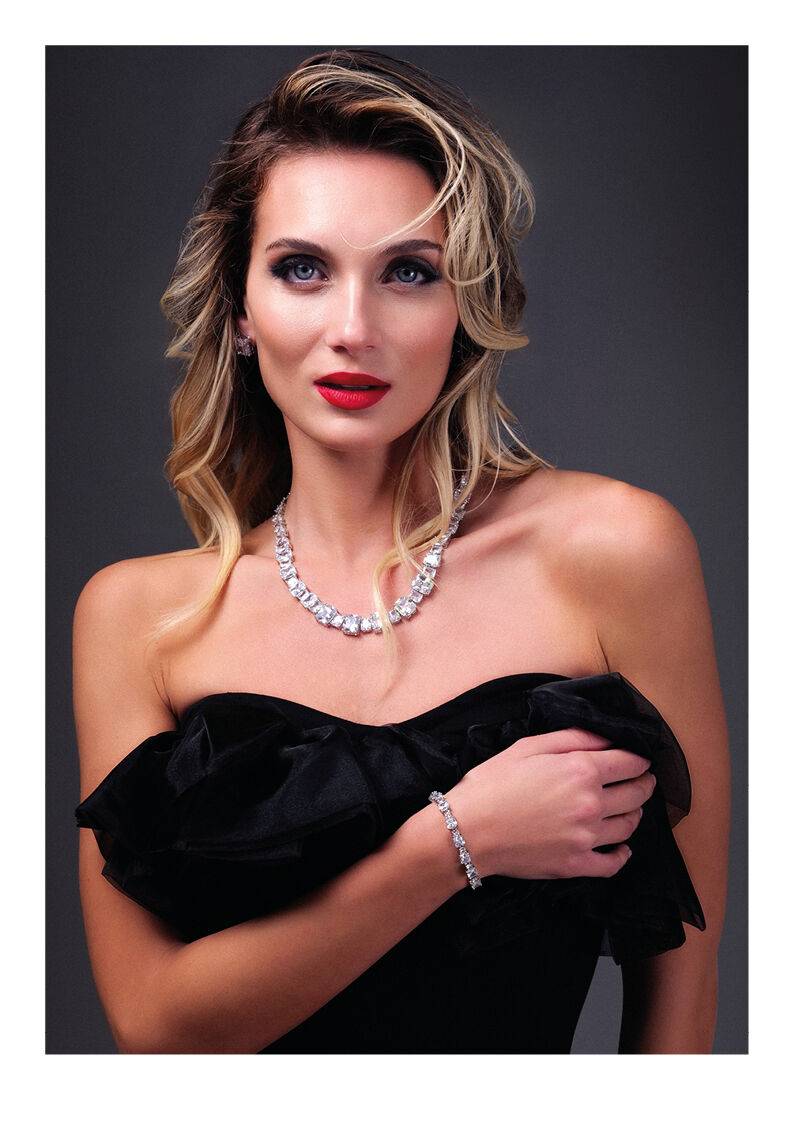 Ottaviani Orecchini rodiati con cubic zirconia In Vendita