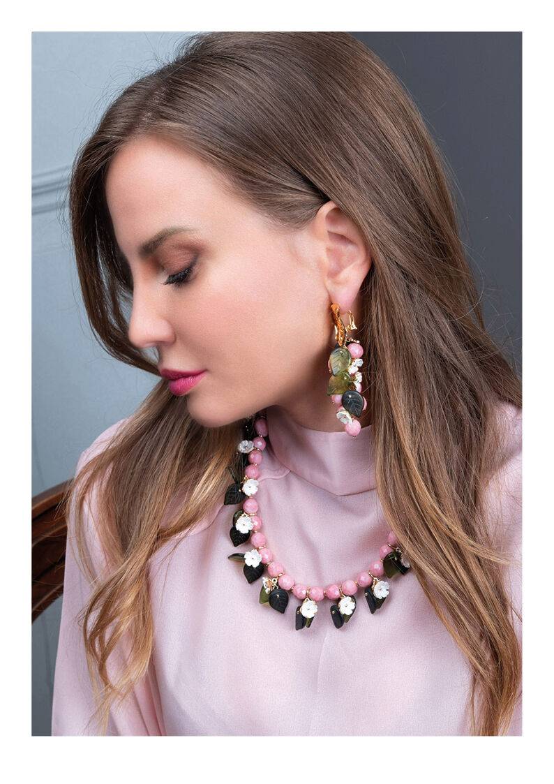 Ottaviani Collana con perline di vetro fiori in resina Esporta salva