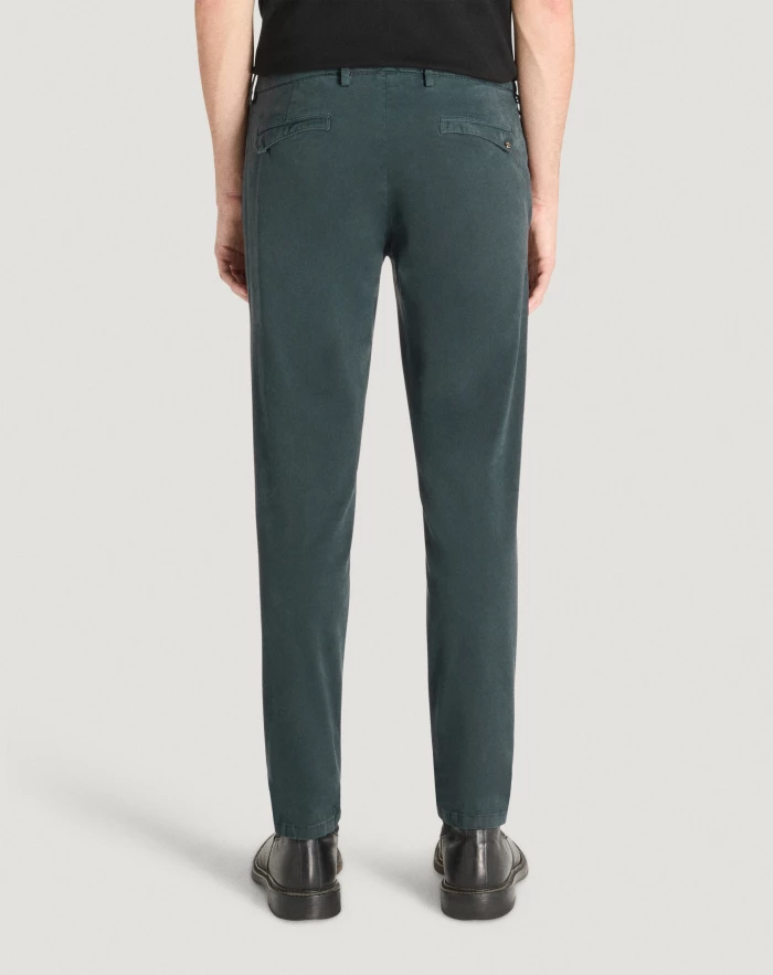 Pantaloni Torino Pantaloni Wonder in satin stretch Sottocosto