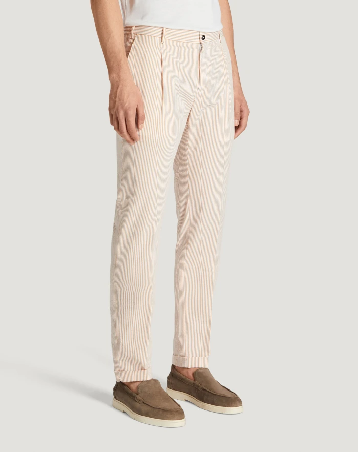 Pantaloni Torino Pantaloni Slim in cotone seersucker a righe 2025