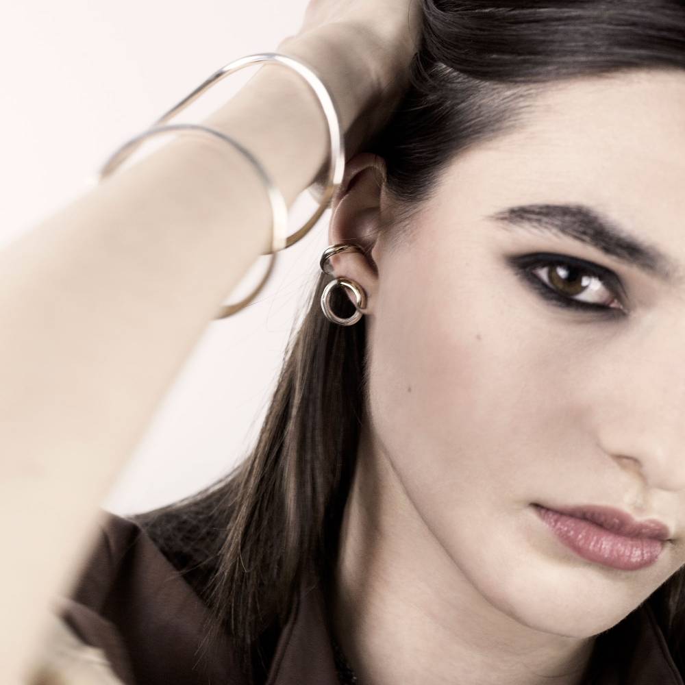 Paola Grande Gioielli NEON Orecchino ricciolo 'Neon' Negozio