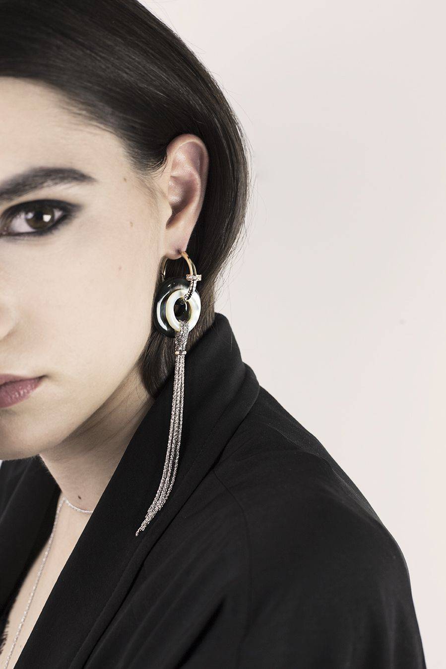 Paola Grande Gioielli ACCESSORI Madreperle con frange 2025