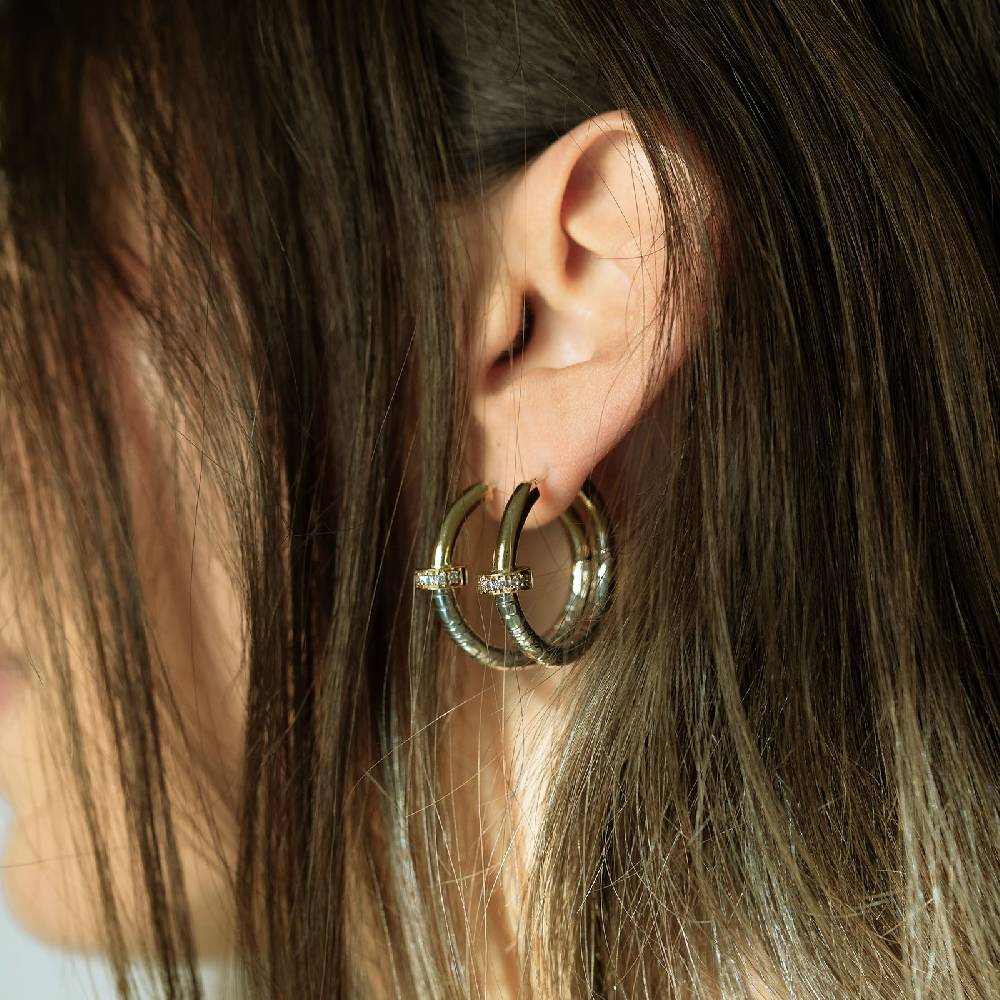 Paola Grande Gioielli NEON Cerchi 'Neon' con bullone e pietre bianche Offerte