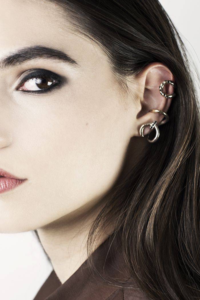 Paola Grande Gioielli NEON Riccioli 'Neon' con bullone e pietre nere Sottocosto