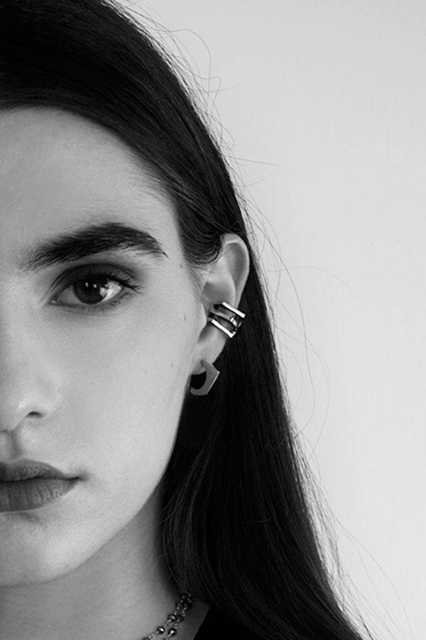 Paola Grande Gioielli CONGIUNZIONI Orecchini 'Congiunzioni' 1 elemento In vendita