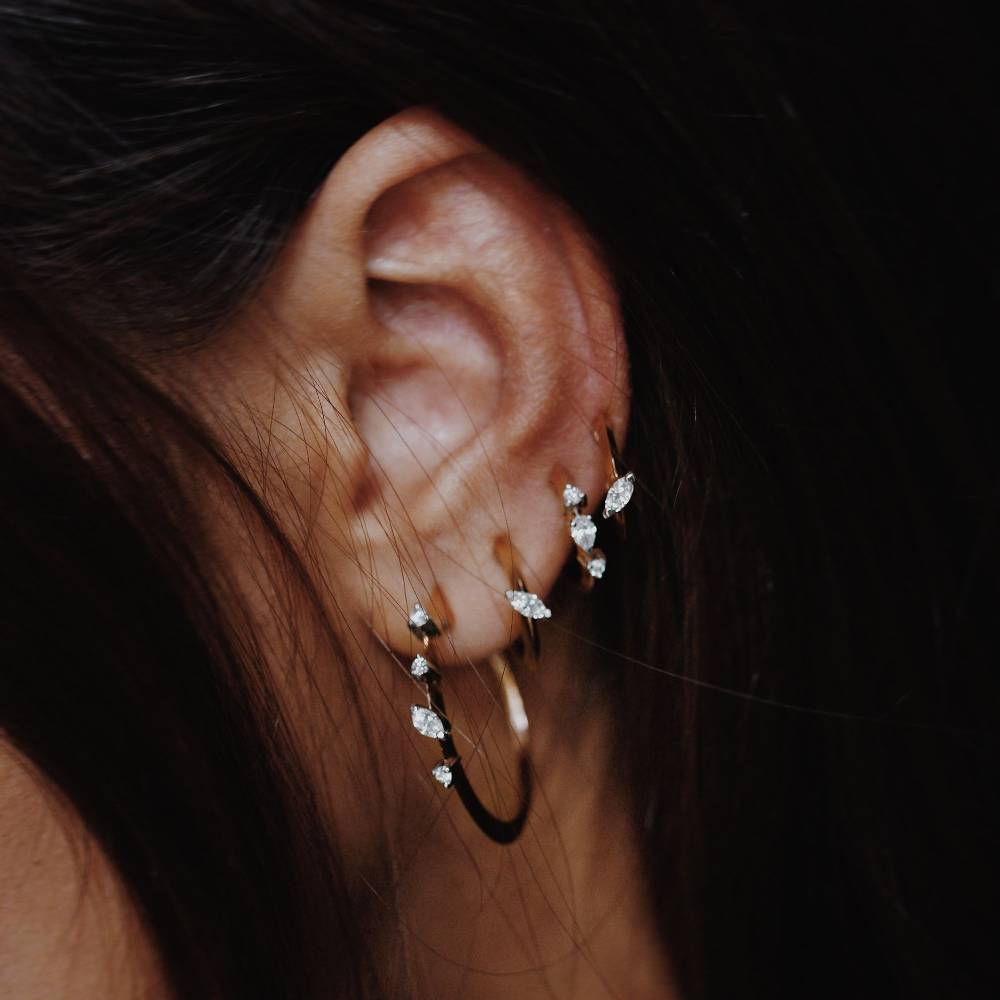 Paola Grande Gioielli BALANCE Set di 3 orecchini 'Balance' oro rosa con diamanti In Vendita