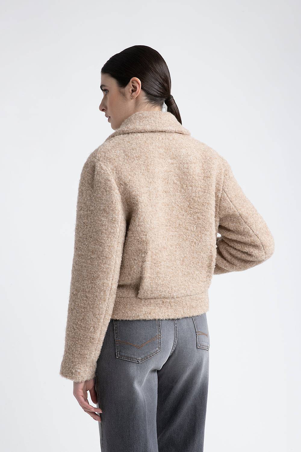 Peserico Blazer crop in panno bouclé di lana e alpaca Vendita Calda