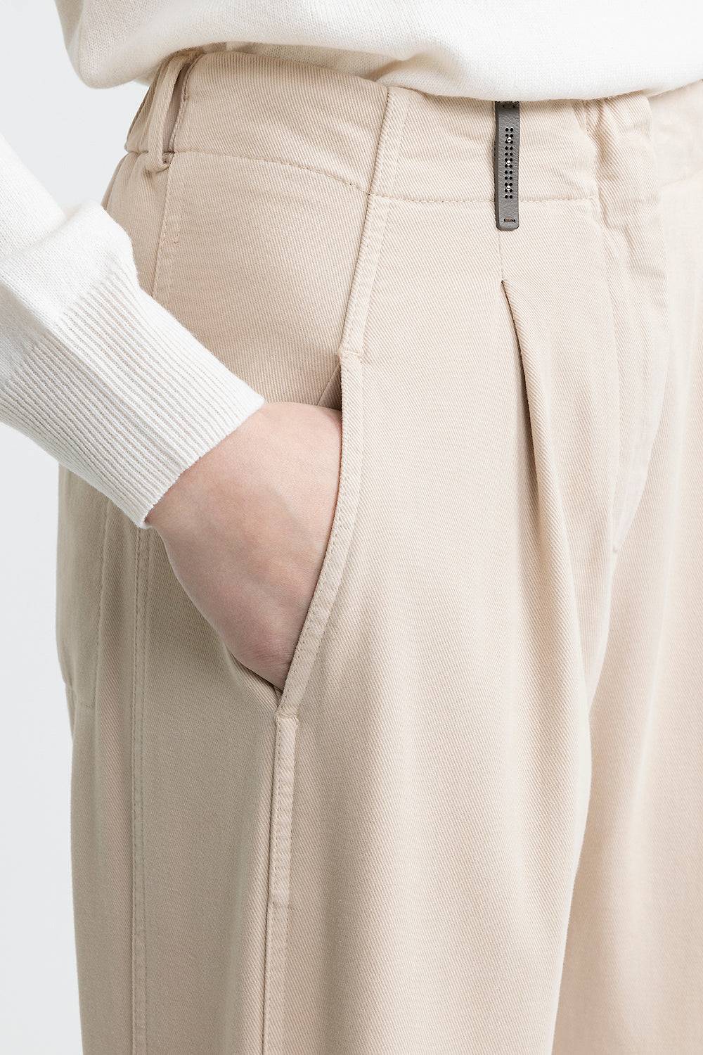 Peserico Pantalone carrot con pince in gabardina di cotone Novità
