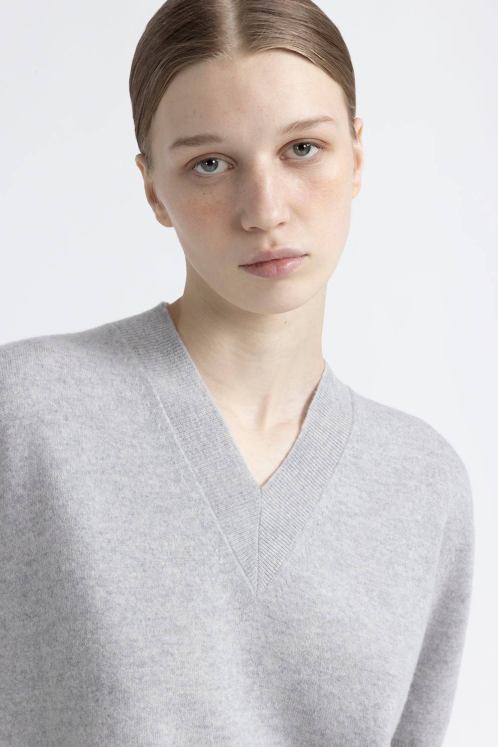 Peserico Maglia con scollo a V in lana e cashmere 2025