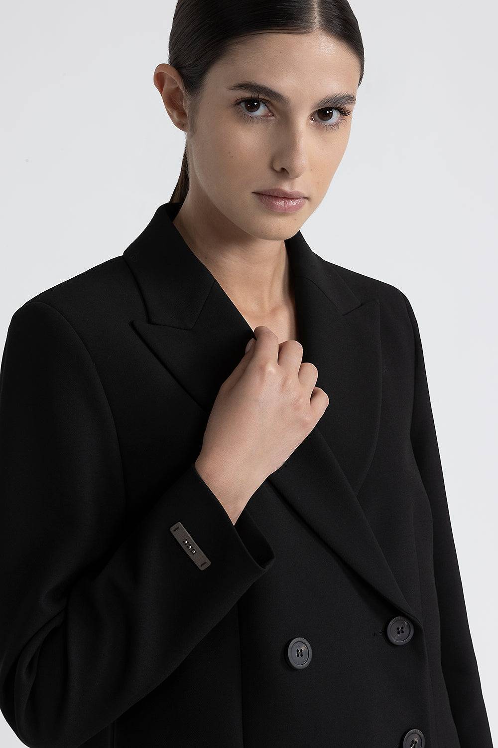 Peserico Blazer doppiopetto crop in viscosa e cotone Acquista Ora