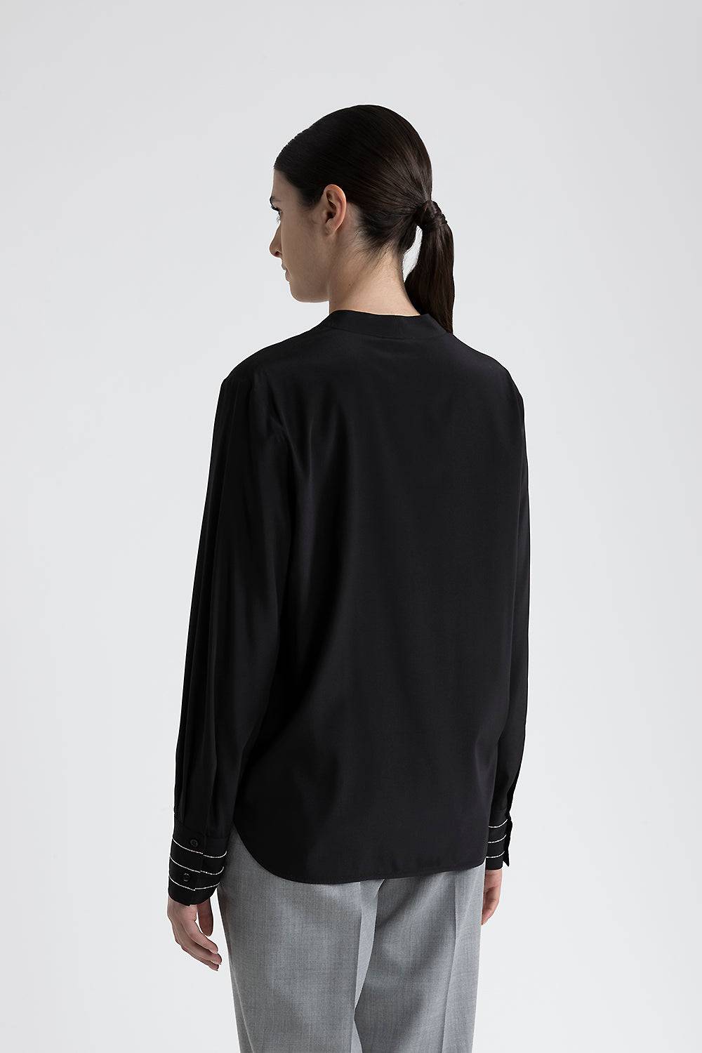Peserico Blusa scollo a V in crepe de chine di seta In Vendita