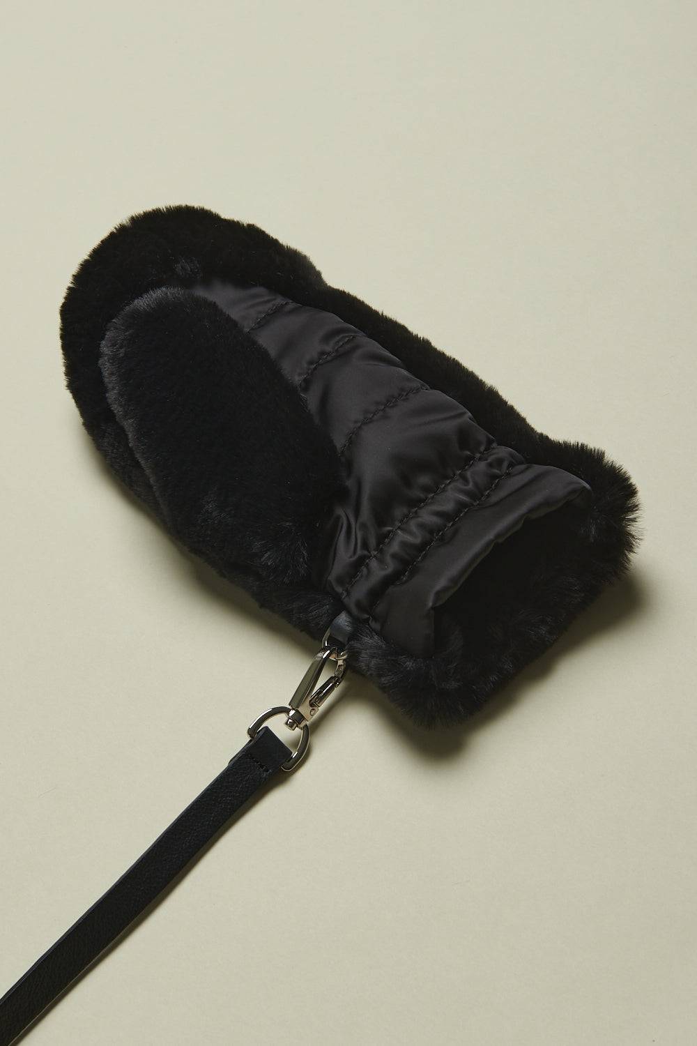Peserico Guanto muffola in eco-pelliccia e nylon Sconto