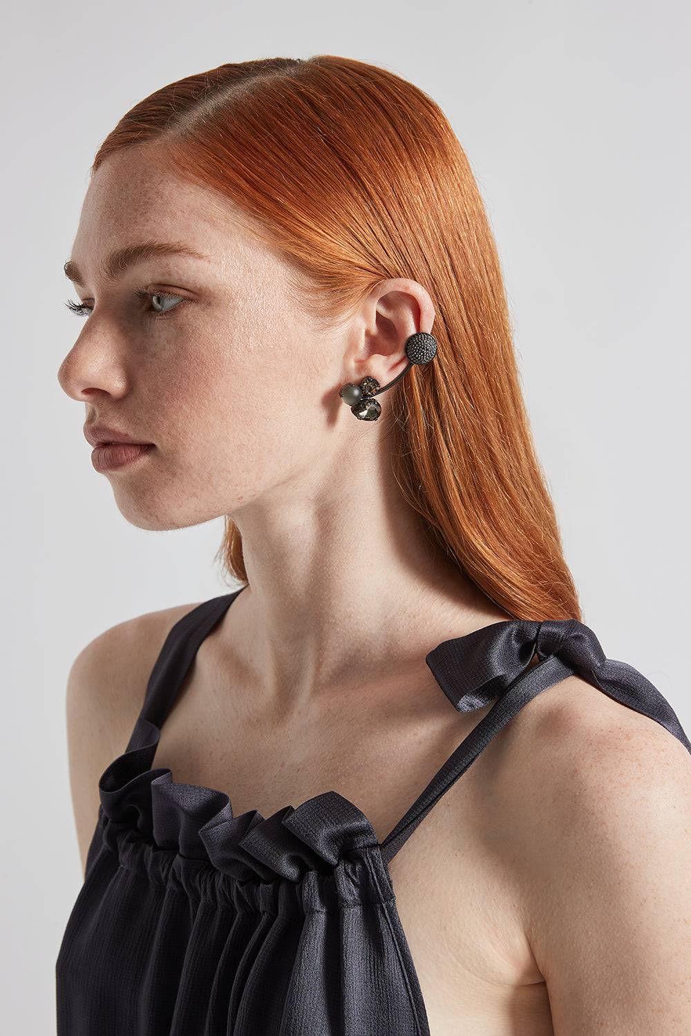 Peserico Ear Cuff con pietre lucenti Saldi Di Fabbrica