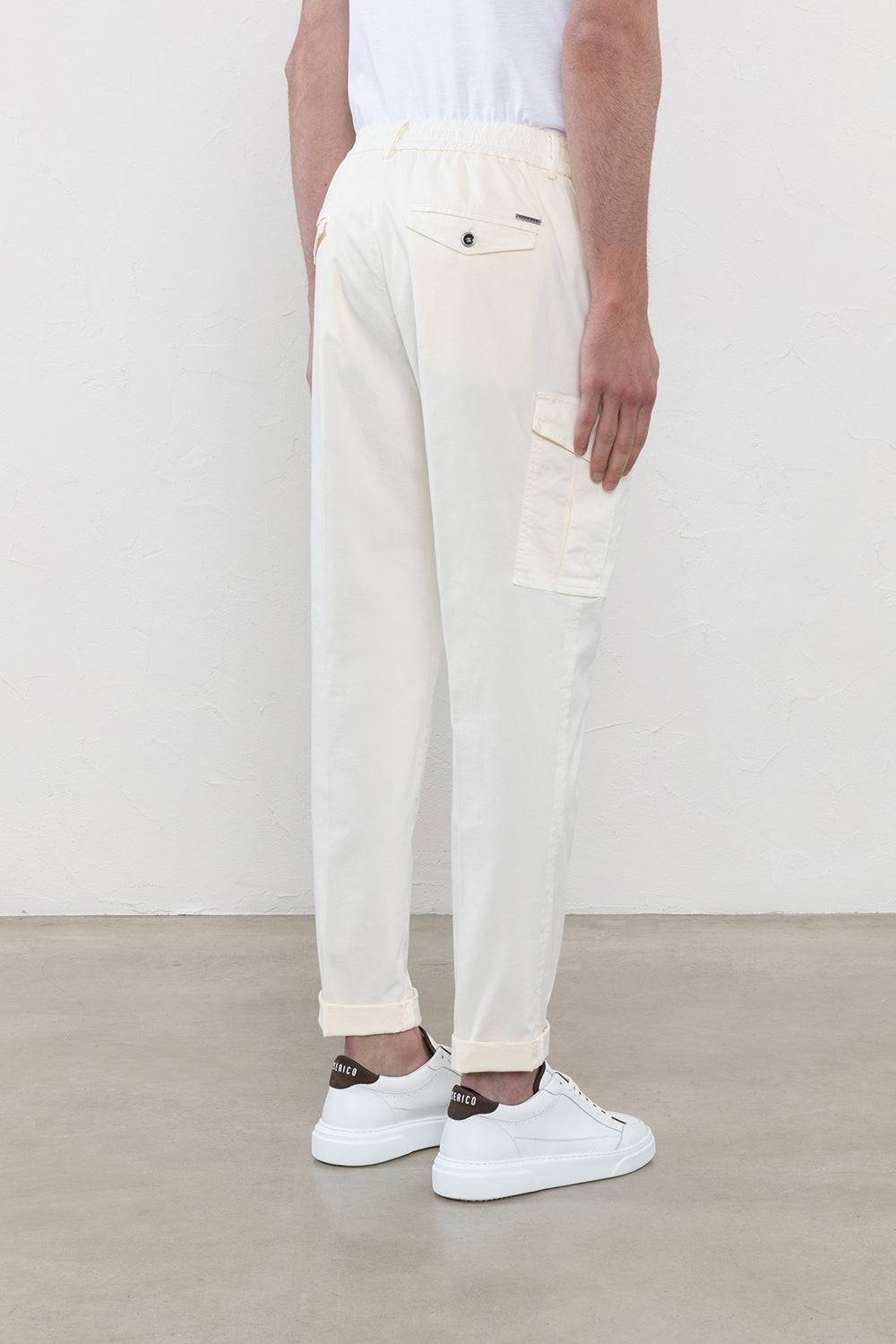 Peserico Pantalone chino in gabardina di cotone stretch Acquista Ora