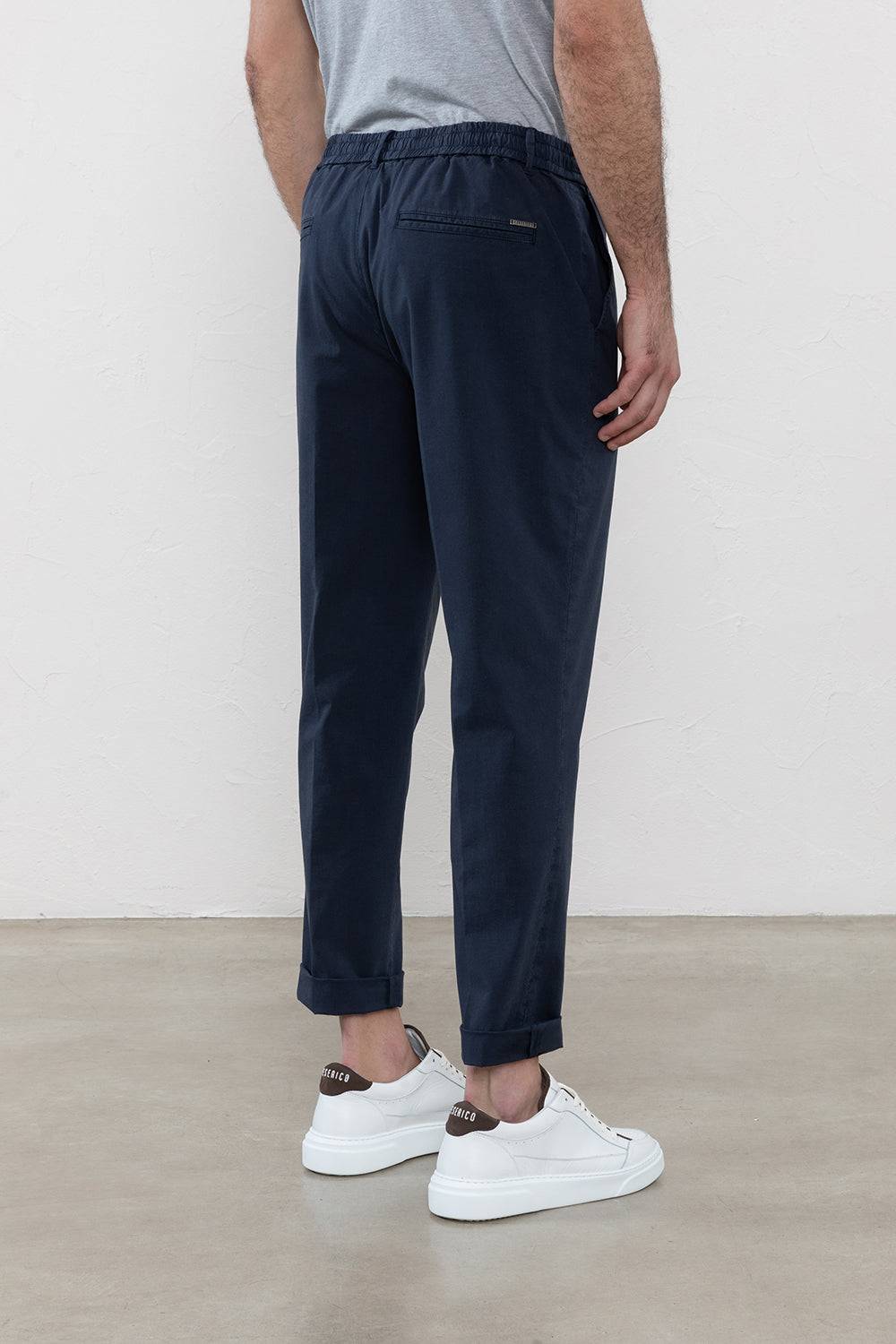 Peserico Pantalone jogger in leggera tela di cotone lyocell Offerta San Valentino