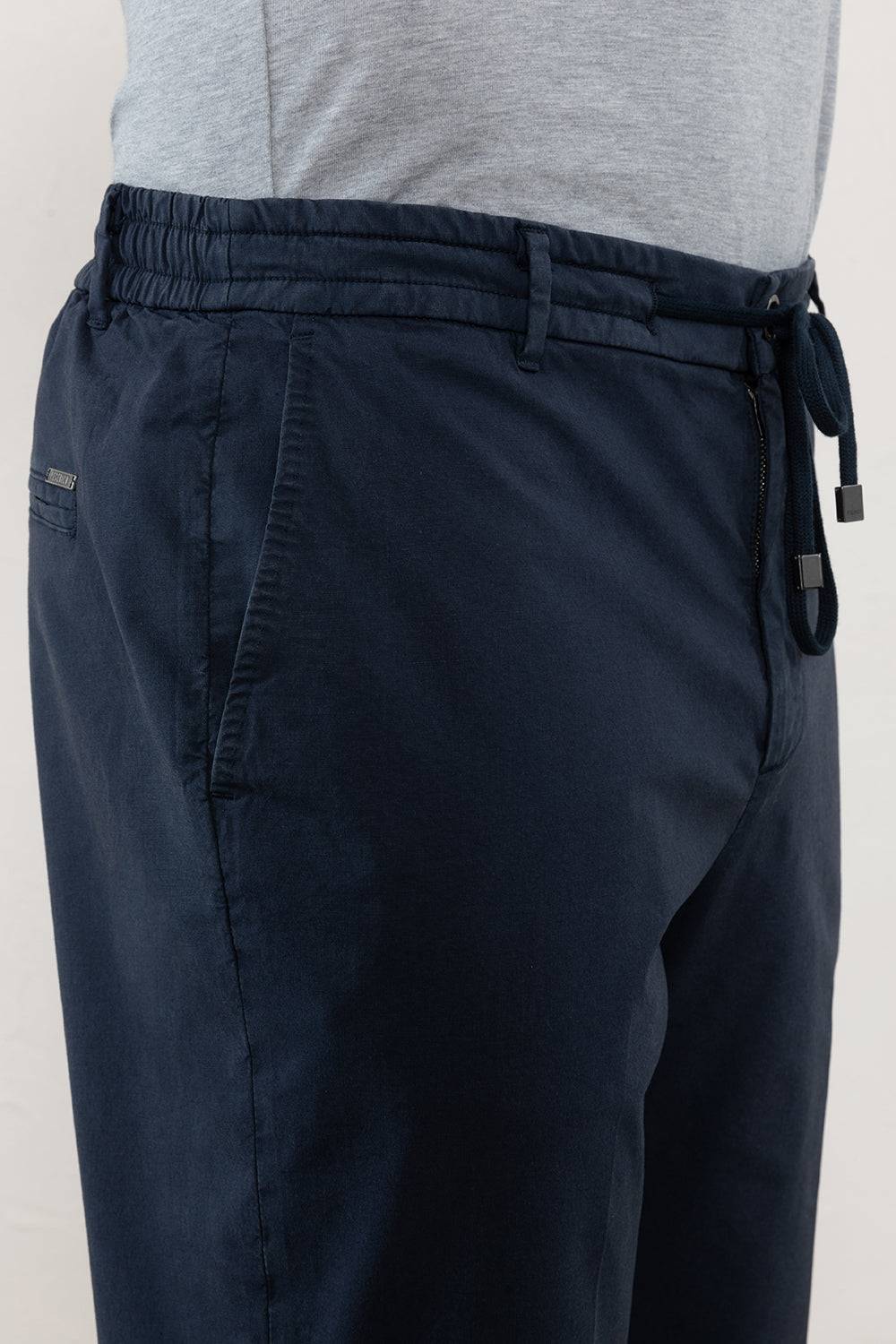 Peserico Pantalone jogger in leggera tela di cotone lyocell Offerta San Valentino