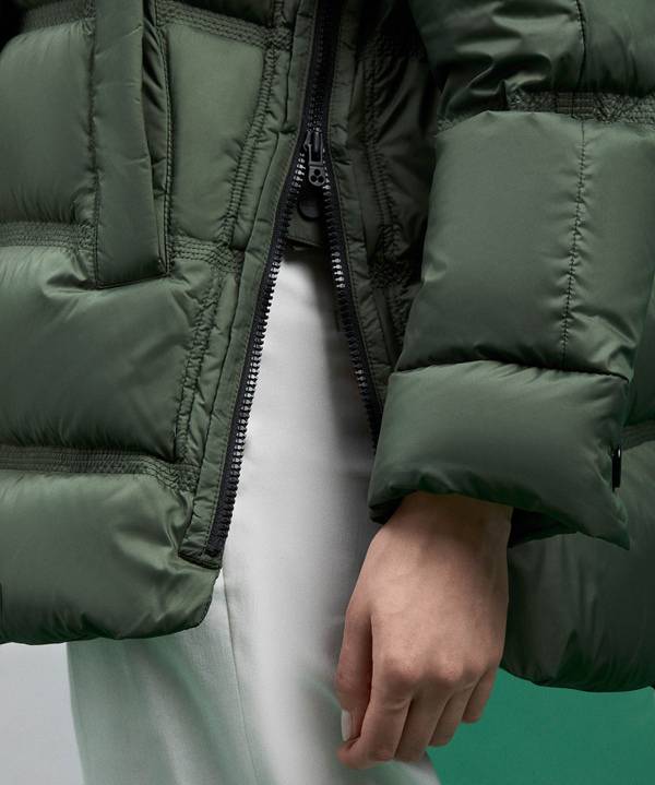 Peuterey Puffer Jacket Con Cappuccio Bordato In Pelliccia Saldi Di Fabbrica