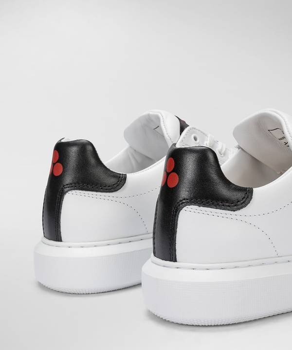 Peuterey Sneaker in pelle con logo goffrato Acquista Ora