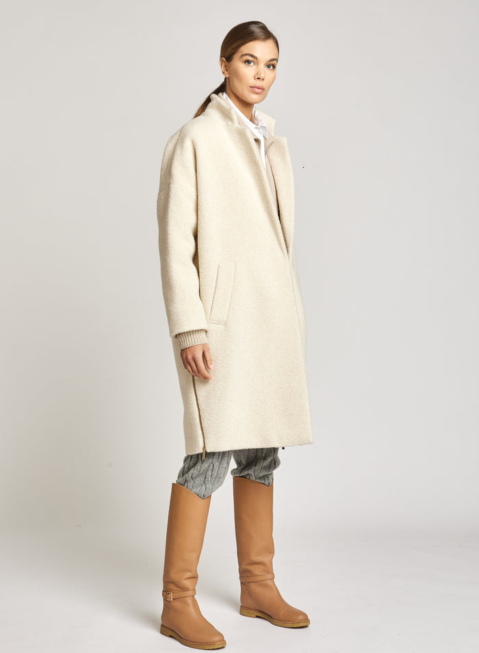 Lorena Antoniazzi CAPPOTTO BOUCLE' IN ALPACA Saldi Di Fabbrica