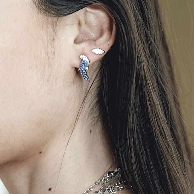 Thais Bernardes Orecchini Mini Piume Nuovo