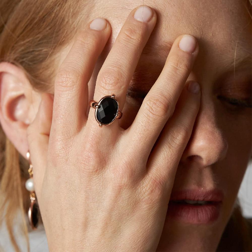 Unoaerre Anello con pietra nera | UNOAERRE Gioielli Pezzi Unici