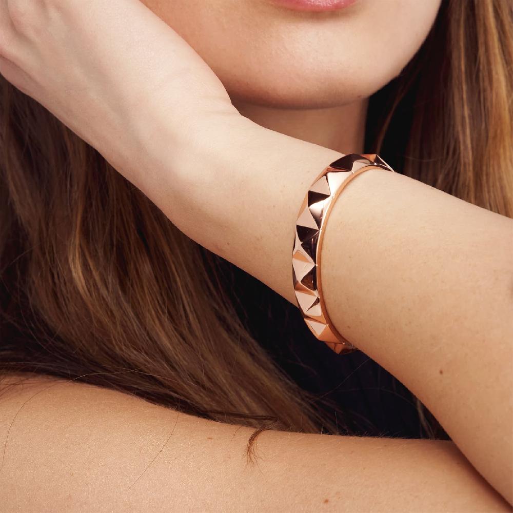 Unoaerre Bracciale rigido in bronzo dorato rosa piramidi | UNOAERRE Gioielli ACQUISTA ORA