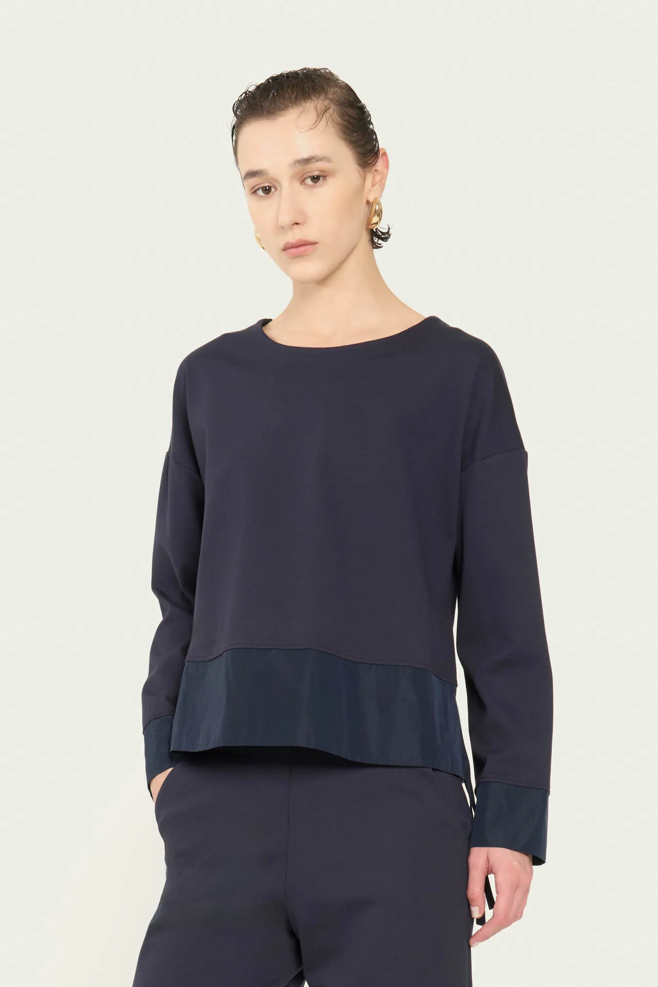 Vicario cinque T-shirt girocollo svasata manica lunga Tamara Italy
