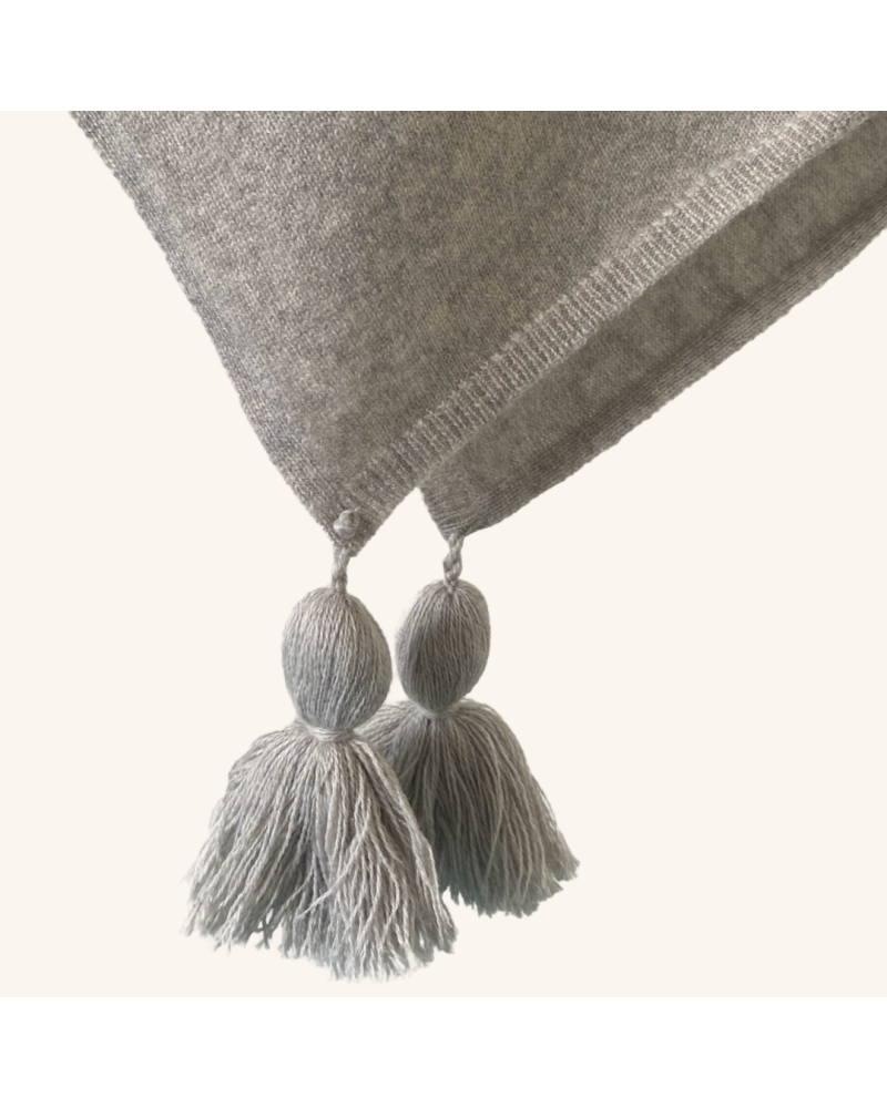 Y'am Capri Poncho Capri Cashmere merino wool and silk In Vendita